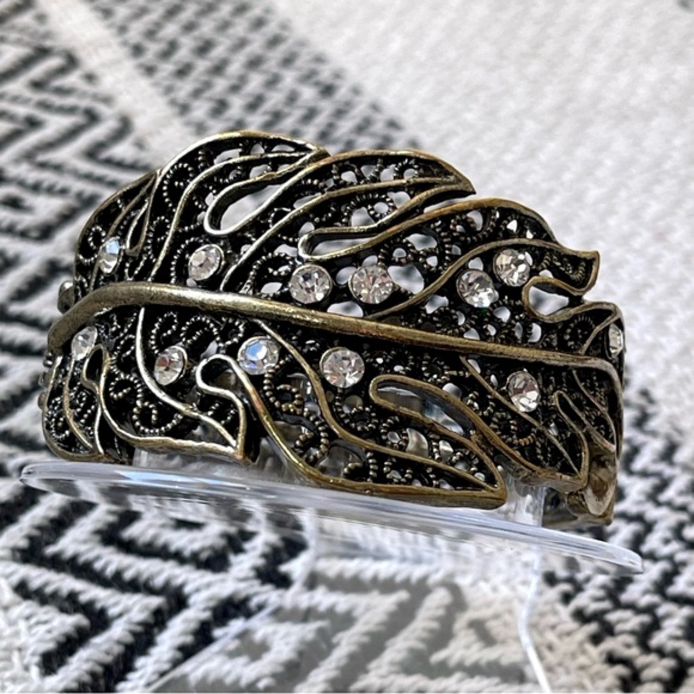 VTG RHINESTONE | ANTIQUE GOLD HINGED CUFF BRACELET